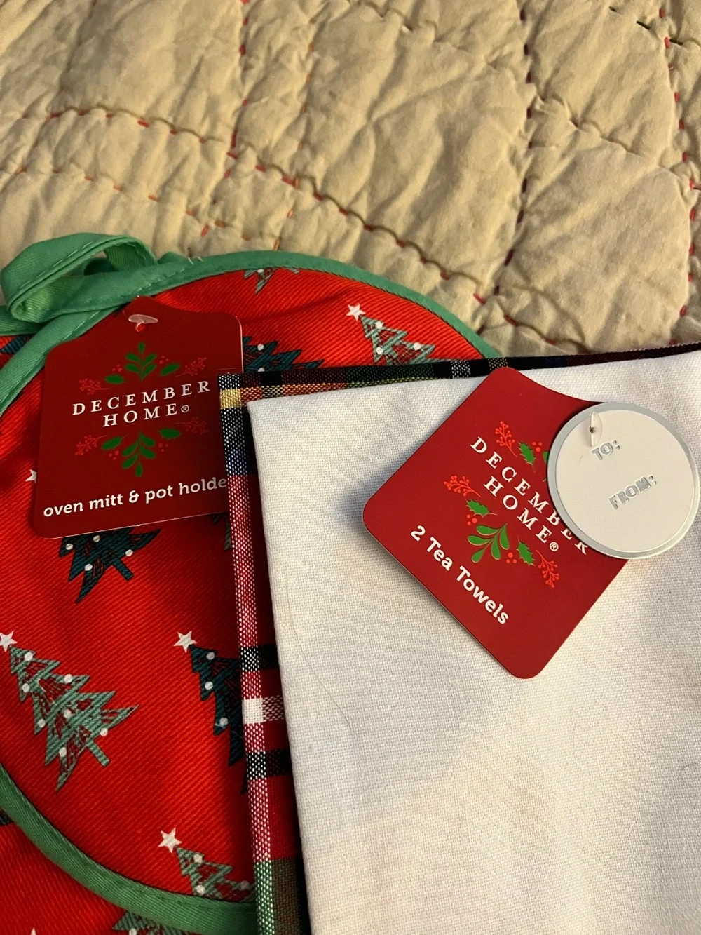 Christmas kitchen linens NEW